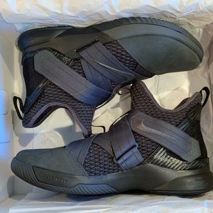 Nike Lebron Soldier XII - Black/Black 12